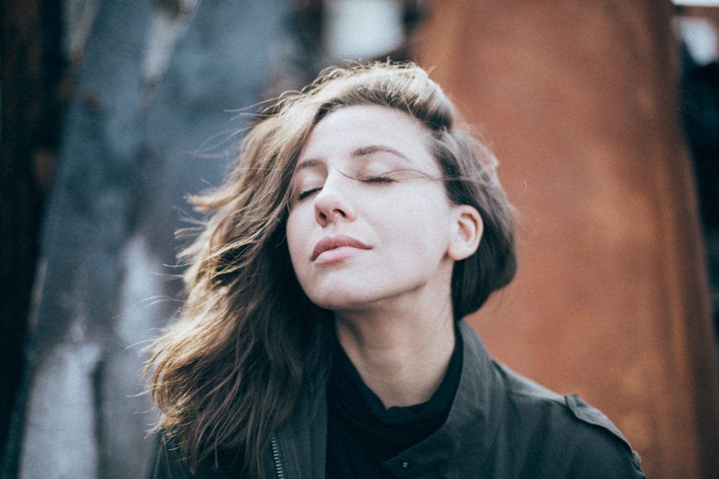 Women with her hair in the wind