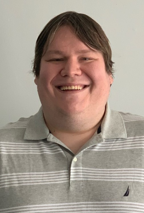 Head shot of Steven